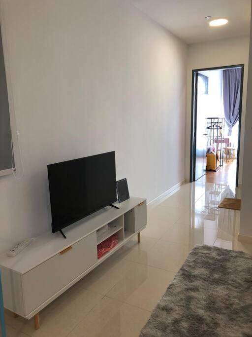 New Paradigm @1-3/4pax * Johor Bahru